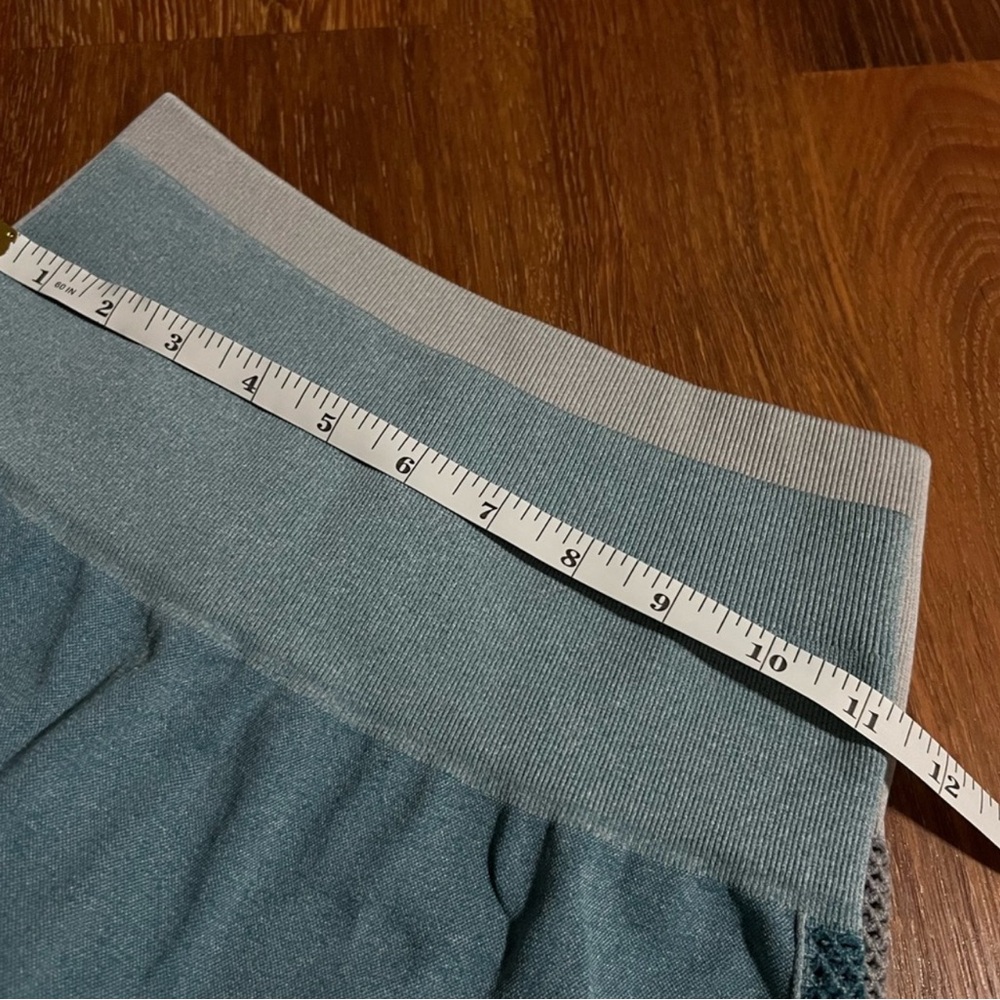 3 PAIRS! - Bombshell leggings bundle - 3 PAIRS! - Picture 5 of 8